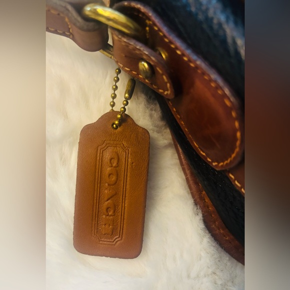 Vintage Brown and Black Coach Shelby Crossbody Bag Purse - Picture 3 of 7